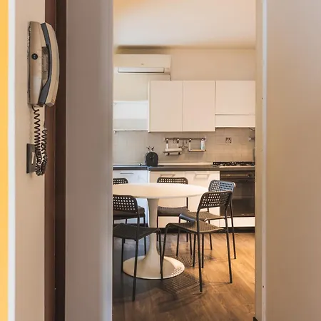 Piazza Goldoni Mazzini *free Wifi* * Τεργέστη