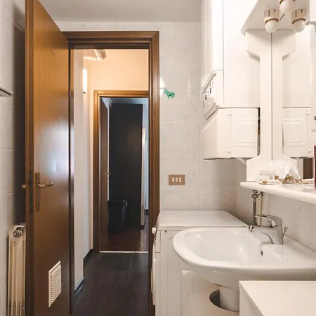 Piazza Goldoni Mazzini *free Wifi*