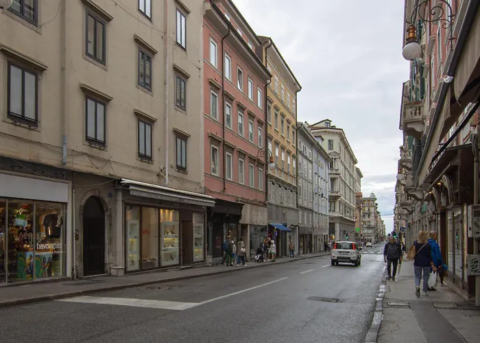 Appartement Piazza Goldoni Mazzini *free Wifi* Triëst