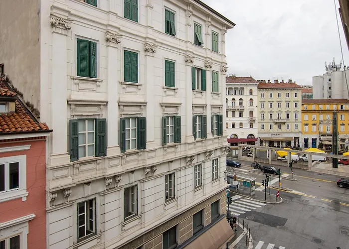 Piazza Goldoni Mazzini *free Wifi* Appartement